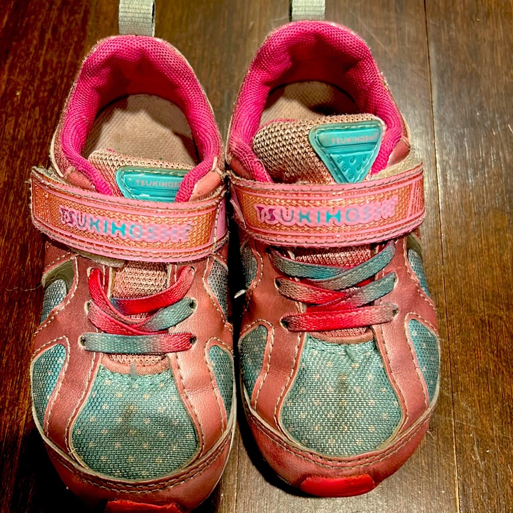 Tsukinoshi girls shoes size 9